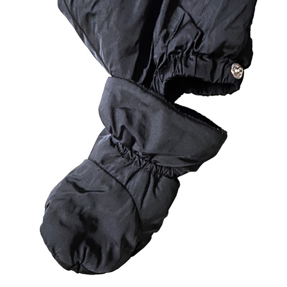 Bonpoint Lightweight Snowsuit w/Booties | Fleece Lined | Black | 6 Months - Picture 4 of 5